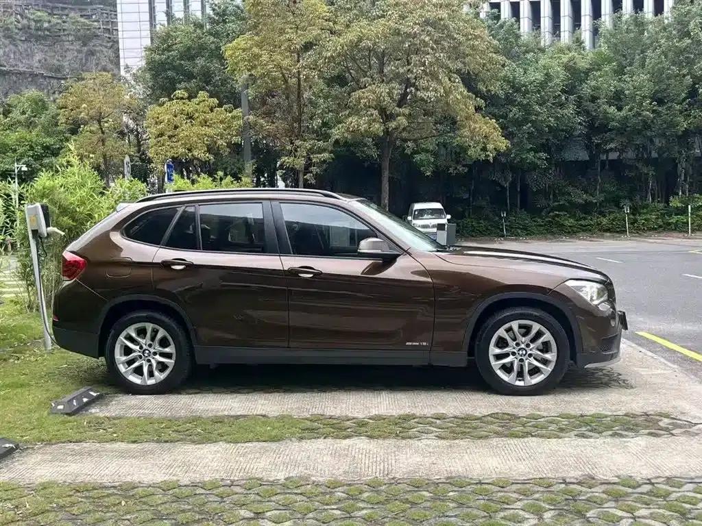BMW X1 2014 sDrive18i Leading Edition — миниатюра 10