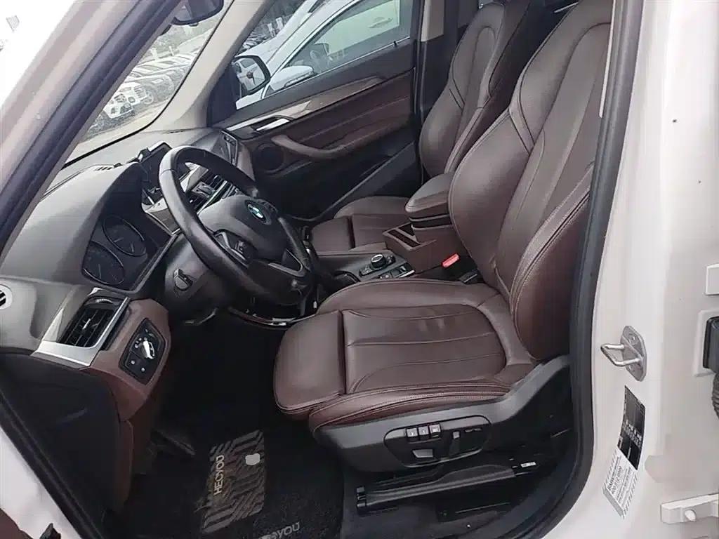 BMW X1 2019 sDrive18Li Premium — миниатюра 15