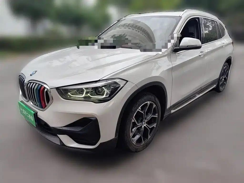 BMW X1 2021 sDrive25Li Leading Edition — миниатюра 1