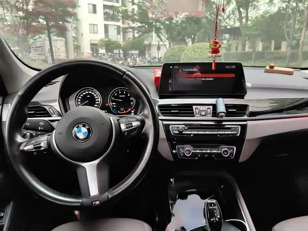BMW X1 2021 sDrive25Li Leading Edition — миниатюра 3