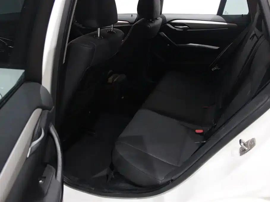 BMW X1 (Imported) 2012 sDrive18i Luxury — миниатюра 11