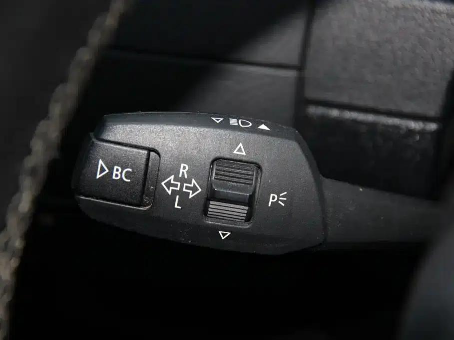 BMW X1 (Imported) 2012 sDrive18i Luxury — миниатюра 19