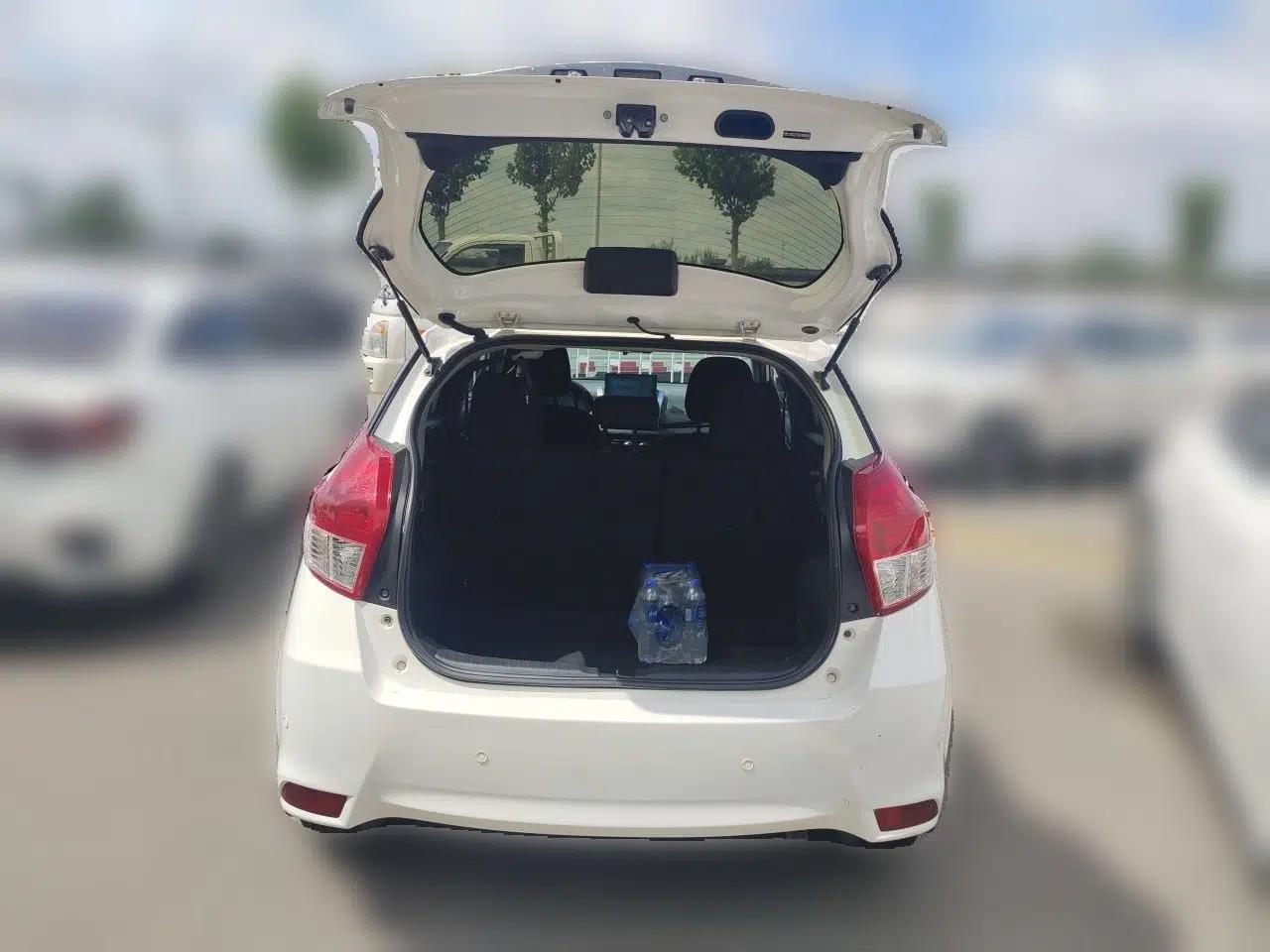 Toyota YARiS L Zhi Xuan 2015 1.5E Automatic Charm Edition — миниатюра 20