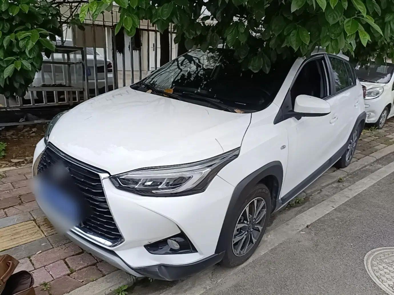 Toyota YARiS L Zhi Xuan 2022 X-Trail 1.5L CVT Luxury PLUS Edition — миниатюра 1