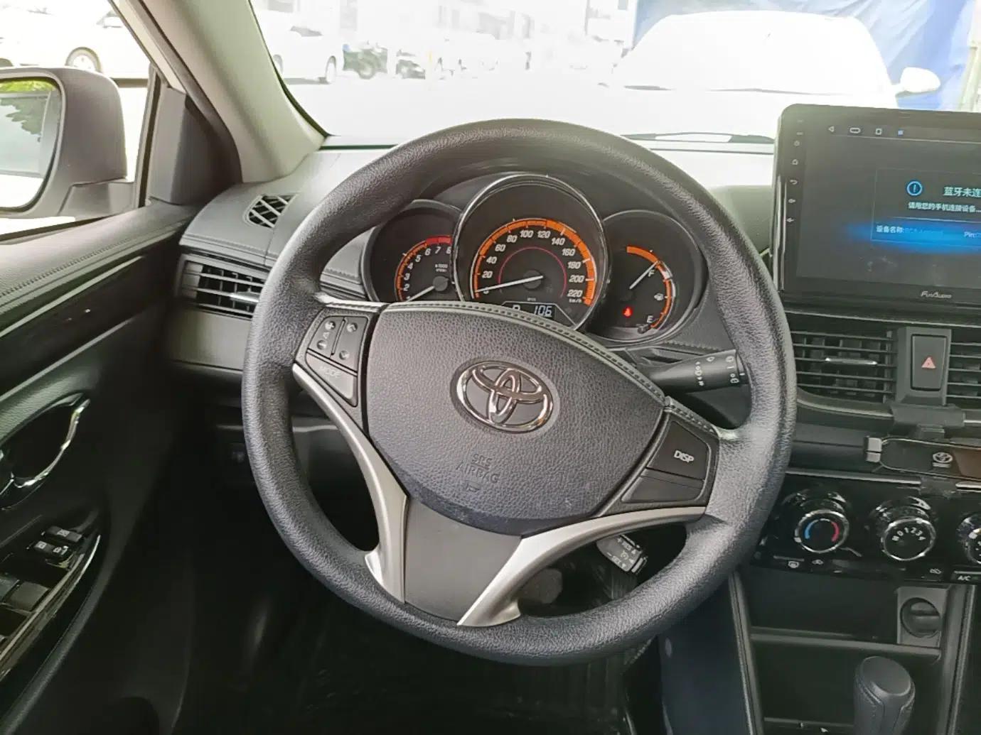 Toyota YARiS L Zhi Xuan 2022 X-Trail 1.5L CVT Luxury PLUS Edition — миниатюра 14