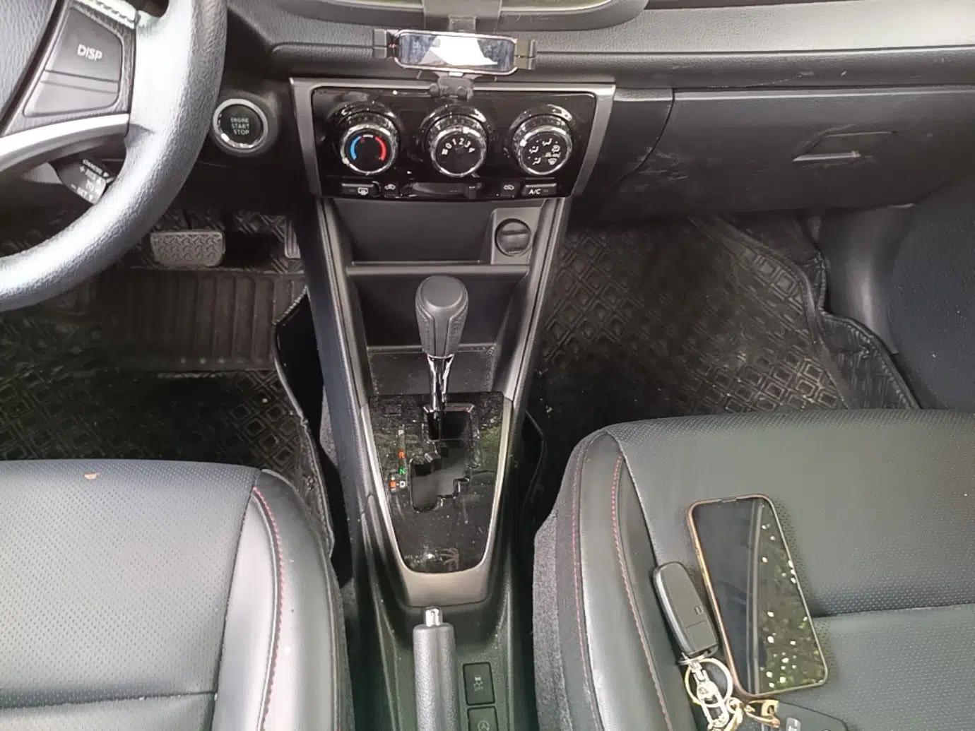 Toyota YARiS L Zhi Xuan 2022 X-Trail 1.5L CVT Luxury PLUS Edition — миниатюра 17