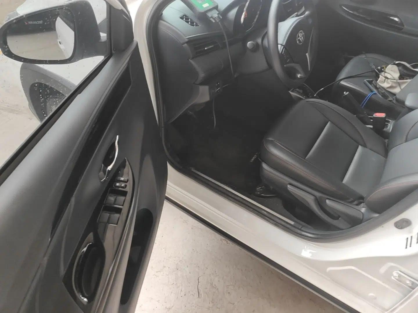 Toyota YARiS L Zhi Xuan 2022 X-Trail 1.5L CVT Luxury PLUS Edition — миниатюра 19