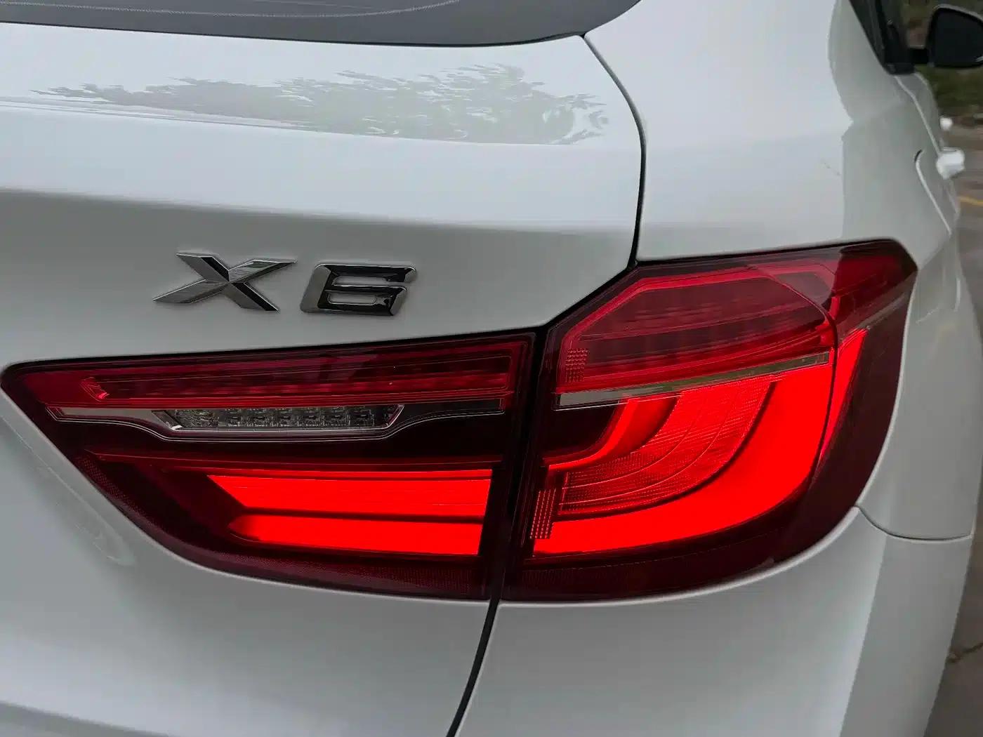 BMW X6 2018 xDrive28i — миниатюра 7