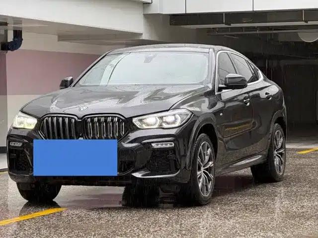 2022 BMW X6 xDrive40i M Sport Package (Facelift)