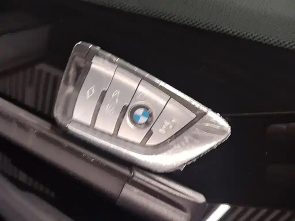 2021 BMW X6 xDrive30i M Sport Package — миниатюра 9