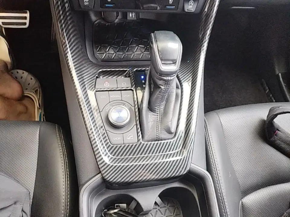Toyota Wildlander 2020 2.0L CVT Four-Wheel Drive Premium Edition — миниатюра 13