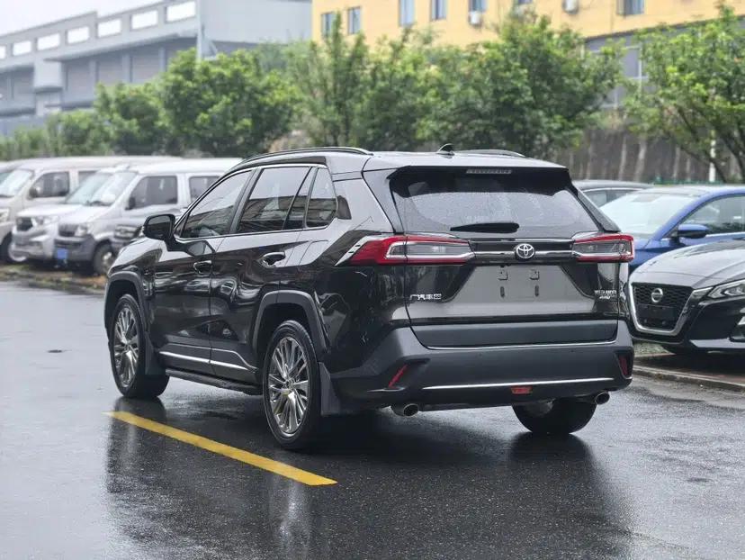 Toyota Wildlander 2020 2.0L CVT Four-Wheel Drive Premium Edition — миниатюра 3