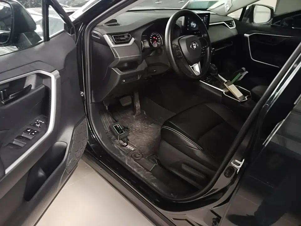 Toyota Wildlander 2023 2.0L CVT Two-Wheel Drive Leading Edition — миниатюра 19