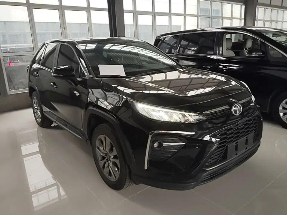 Toyota Wildlander 2023 2.0L CVT Two-Wheel Drive Leading Edition — миниатюра 3