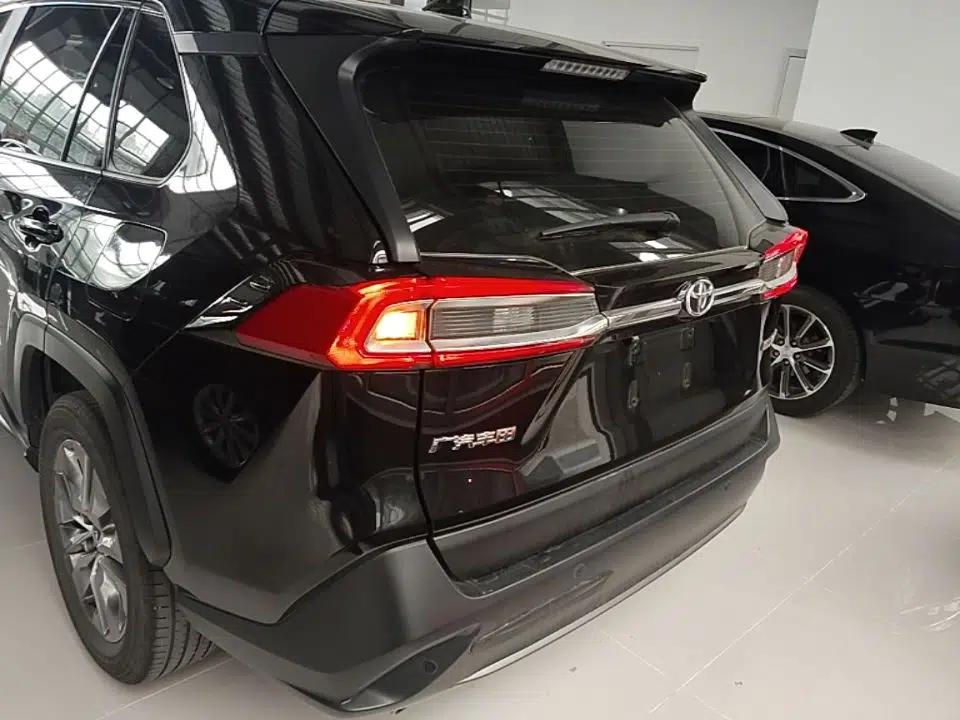 Toyota Wildlander 2023 2.0L CVT Two-Wheel Drive Leading Edition — миниатюра 5