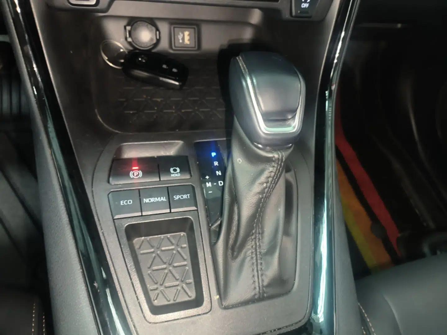 Toyota Wildlander 2024 2.0L CVT Two-Wheel Drive Urban Edition — миниатюра 17