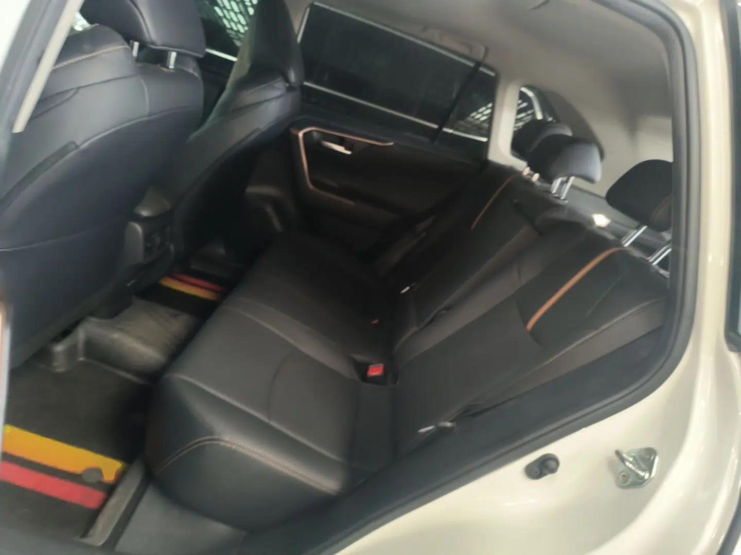 Toyota Wildlander 2024 2.0L CVT Two-Wheel Drive Urban Edition — миниатюра 20
