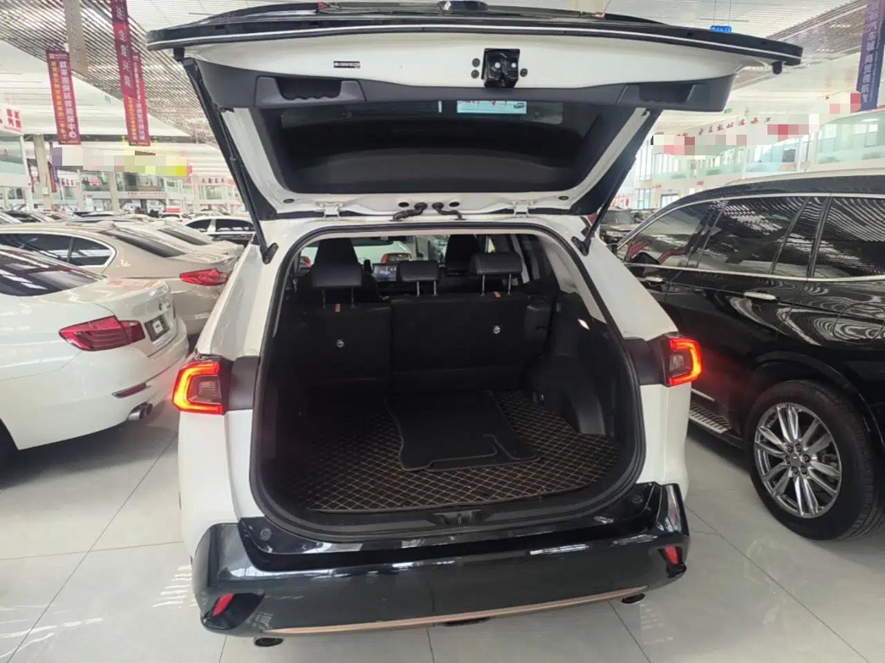 Toyota Wildlander 2024 2.0L CVT Two-Wheel Drive Urban Edition — миниатюра 22