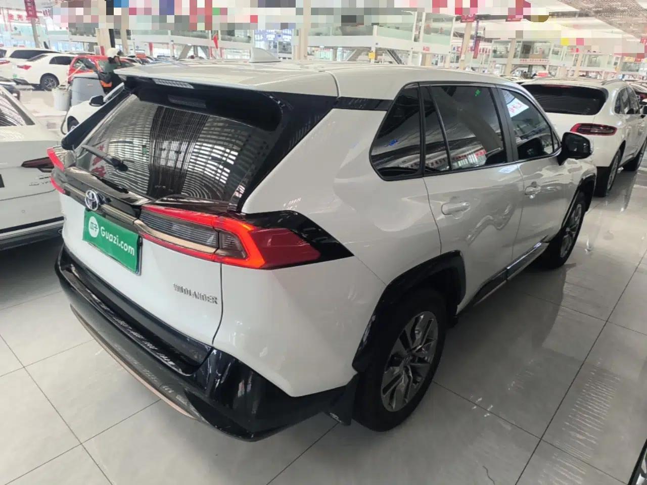 Toyota Wildlander 2024 2.0L CVT Two-Wheel Drive Urban Edition — миниатюра 6