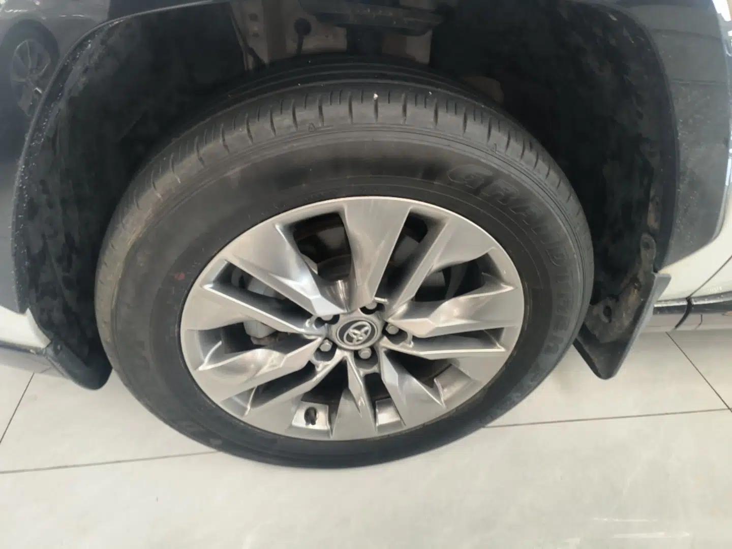 Toyota Wildlander 2024 2.0L CVT Two-Wheel Drive Urban Edition — миниатюра 8