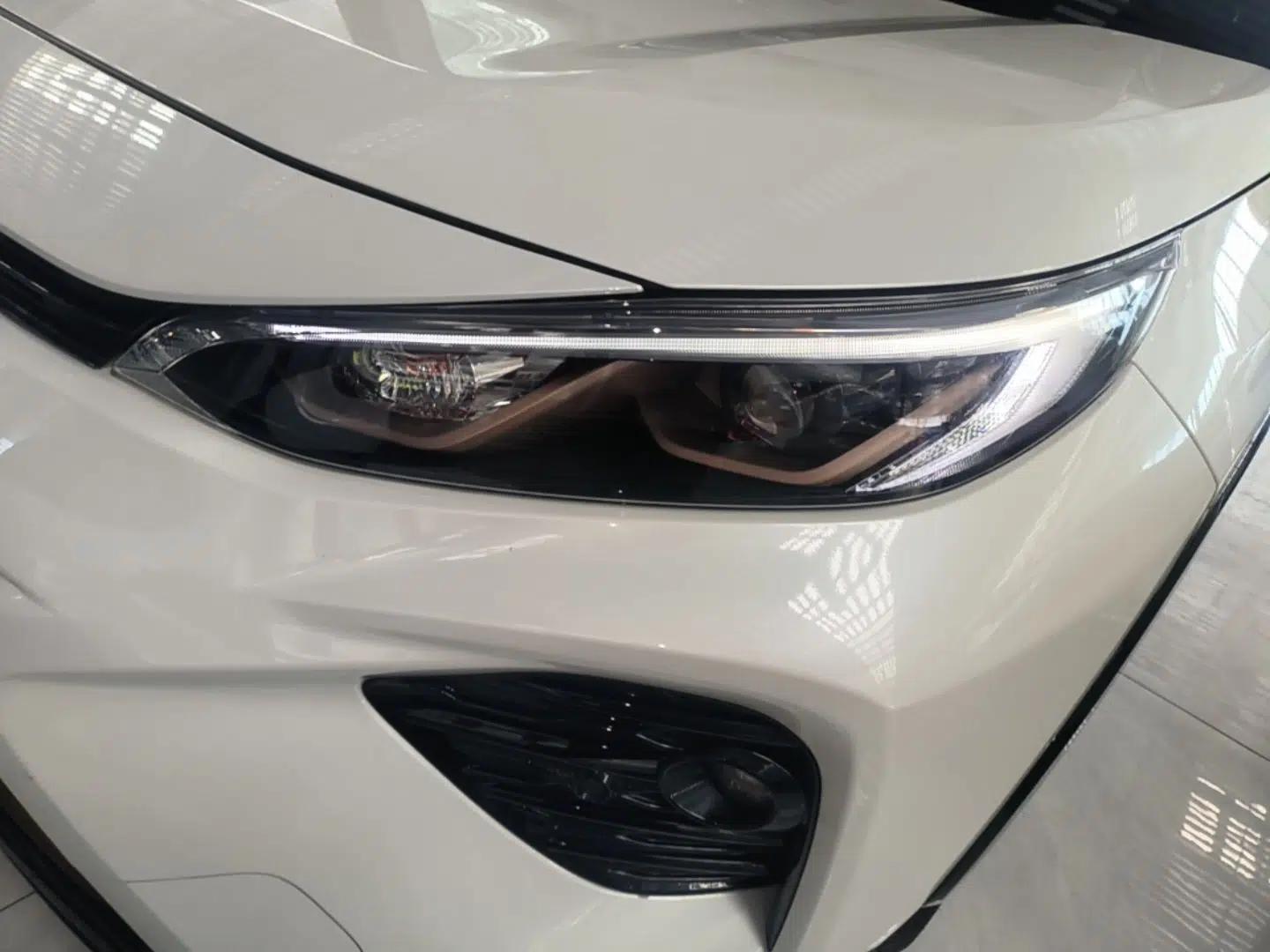 Toyota Wildlander 2024 2.0L CVT Two-Wheel Drive Urban Edition — миниатюра 9