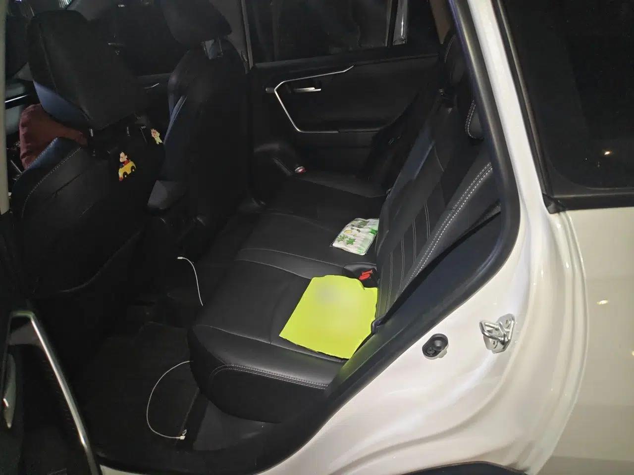 Toyota Wildlander 2023 2.0L CVT Two-Wheel Drive Luxury PLUS Edition — миниатюра 18