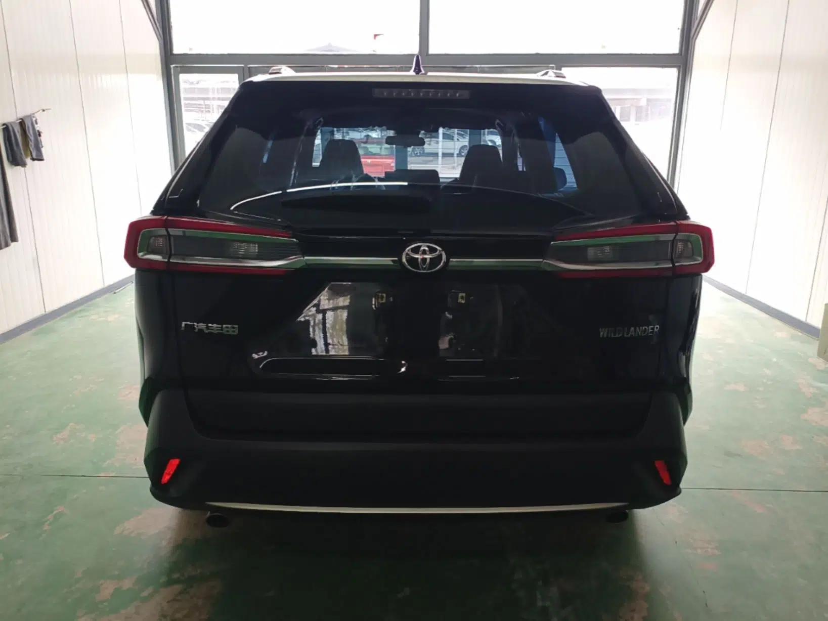 Toyota Wildlander 2022 2.0L CVT Two-Wheel Drive Urban Edition — миниатюра 3