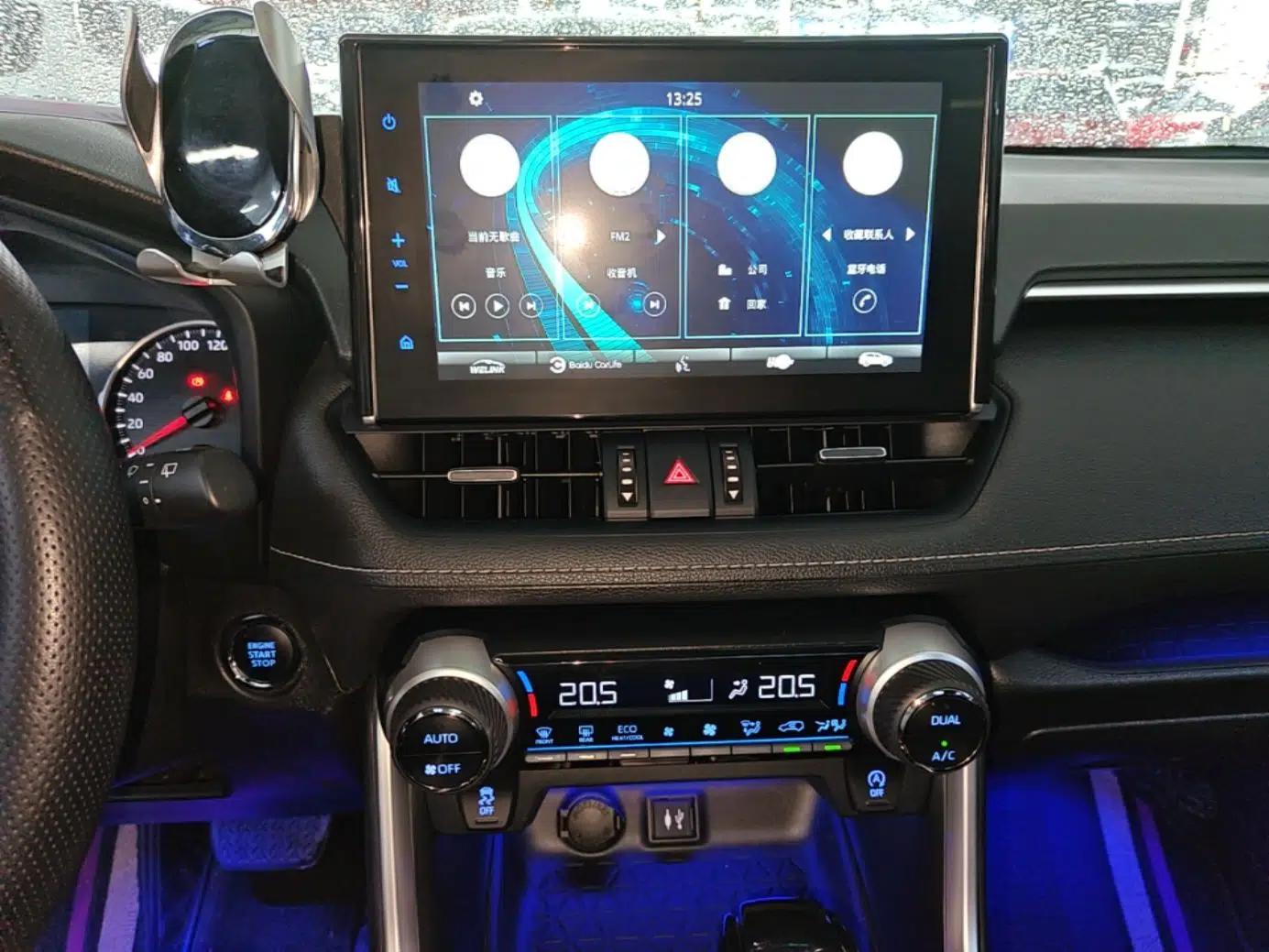 Toyota Wildlander 2022 2.0L CVT 4x4 Luxury PLUS Edition — миниатюра 16