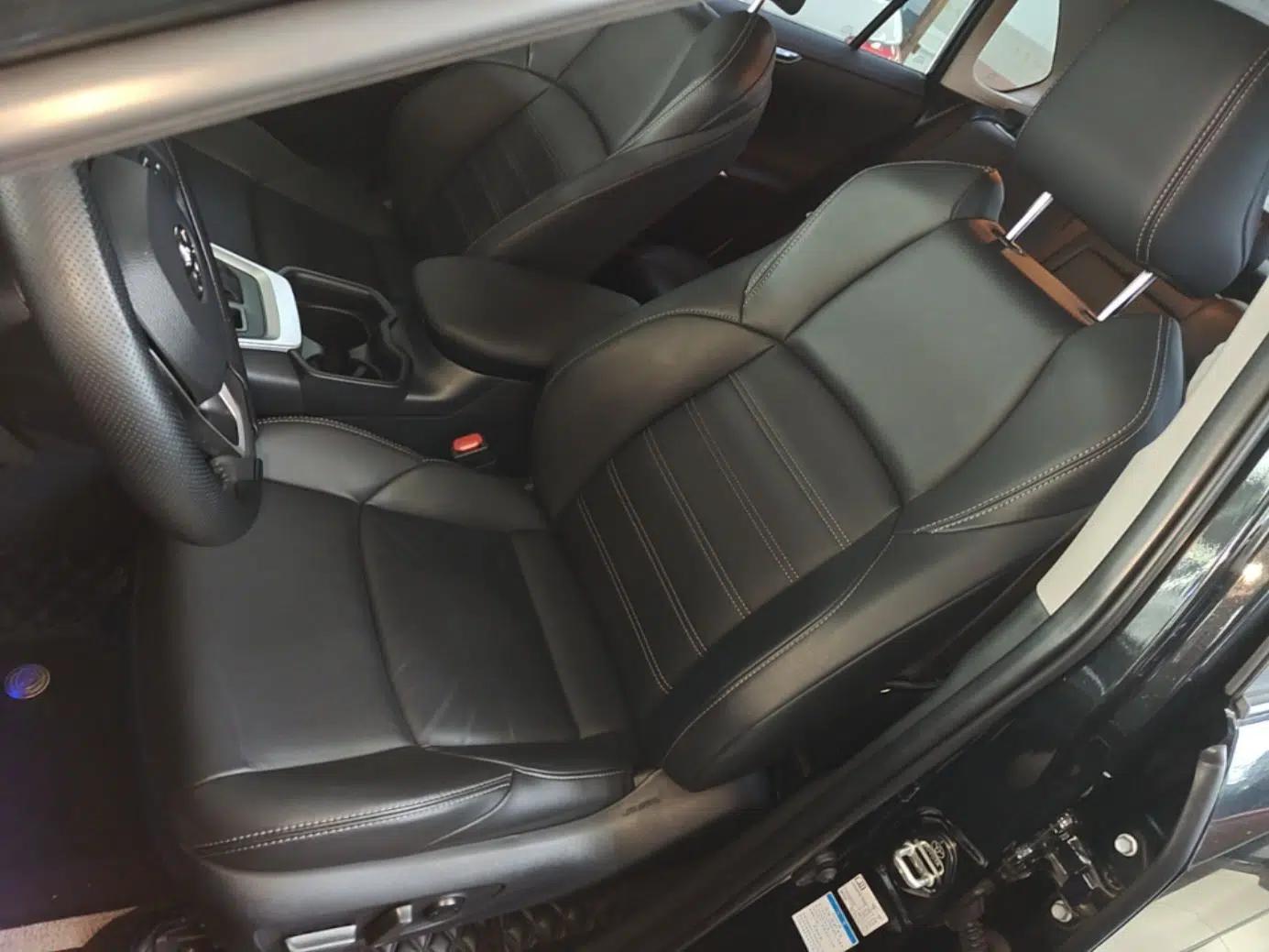 Toyota Wildlander 2022 2.0L CVT 4x4 Luxury PLUS Edition — миниатюра 18