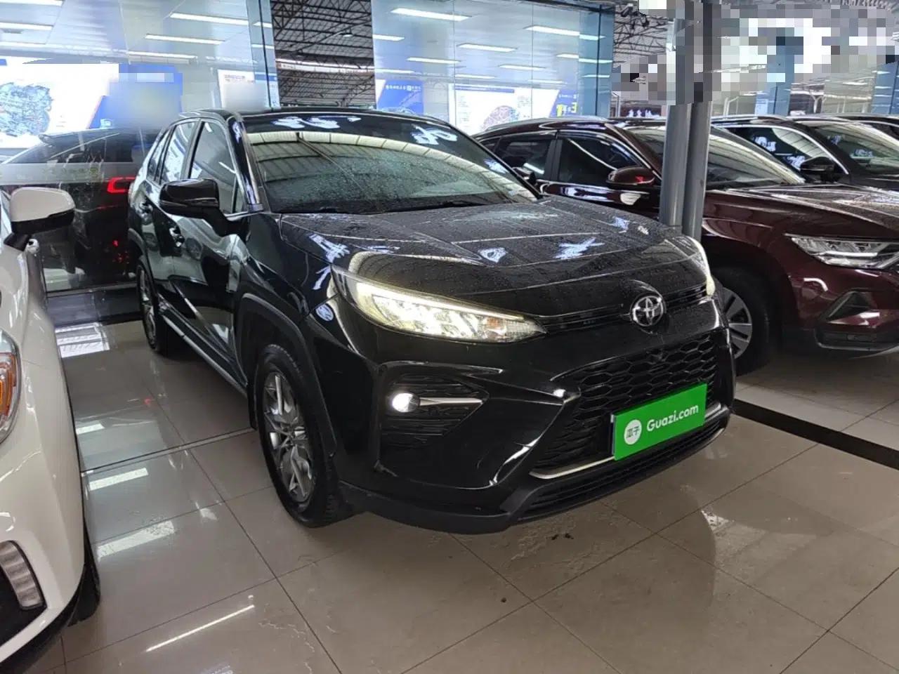 Toyota Wildlander 2022 2.0L CVT 4x4 Luxury PLUS Edition — миниатюра 3
