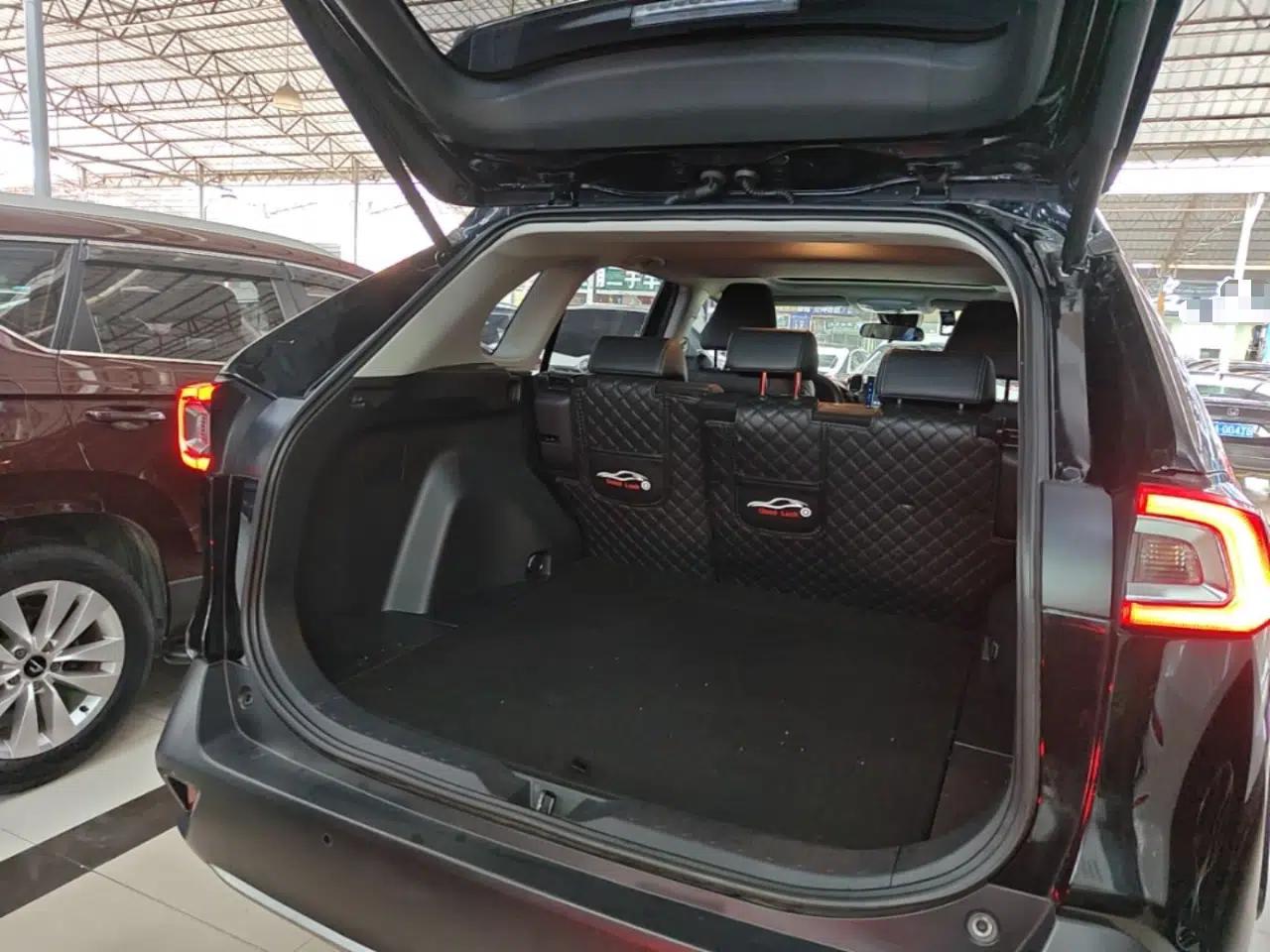 Toyota Wildlander 2022 2.0L CVT 4x4 Luxury PLUS Edition — миниатюра 22