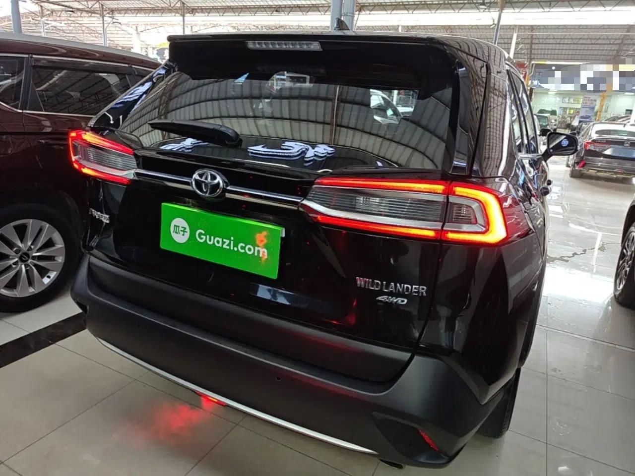 Toyota Wildlander 2022 2.0L CVT 4x4 Luxury PLUS Edition — миниатюра 5