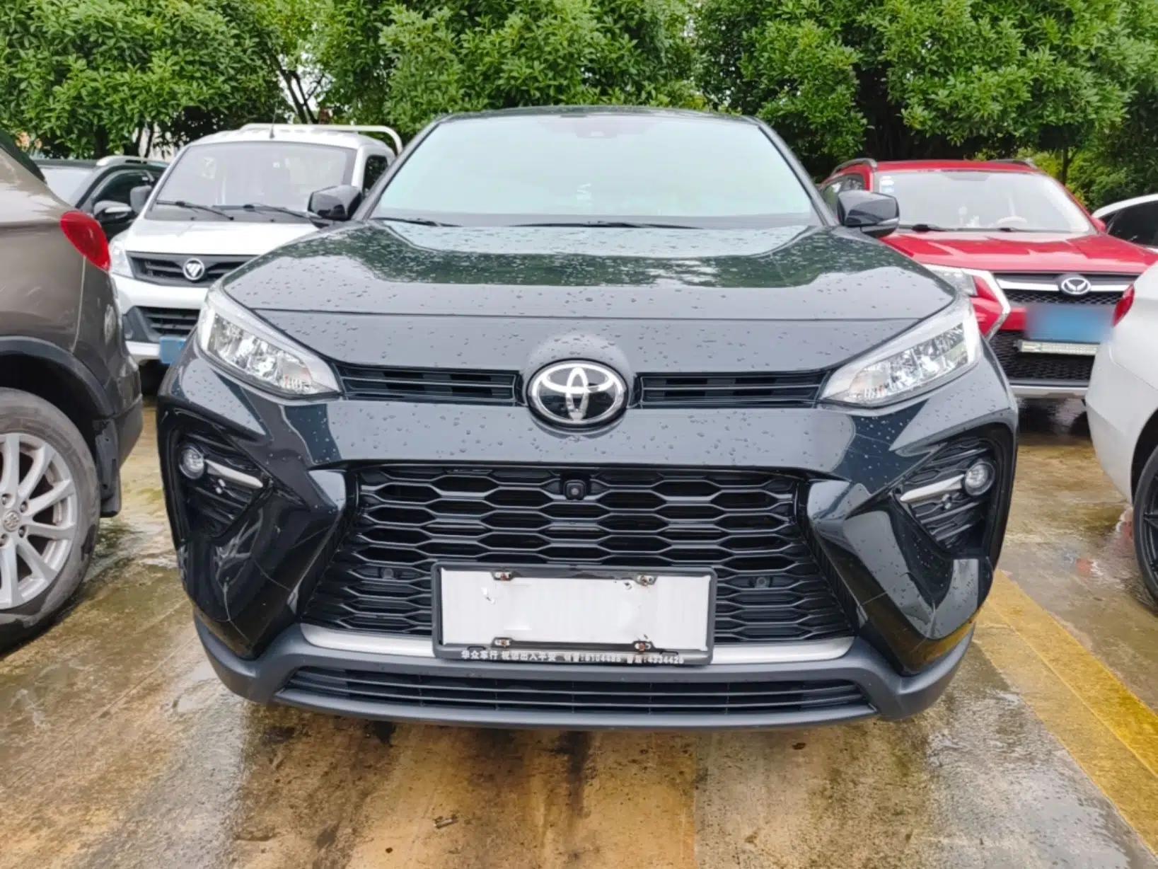 Toyota Wildlander 2022 2.0L CVT 4x4 Luxury PLUS Edition — миниатюра 2