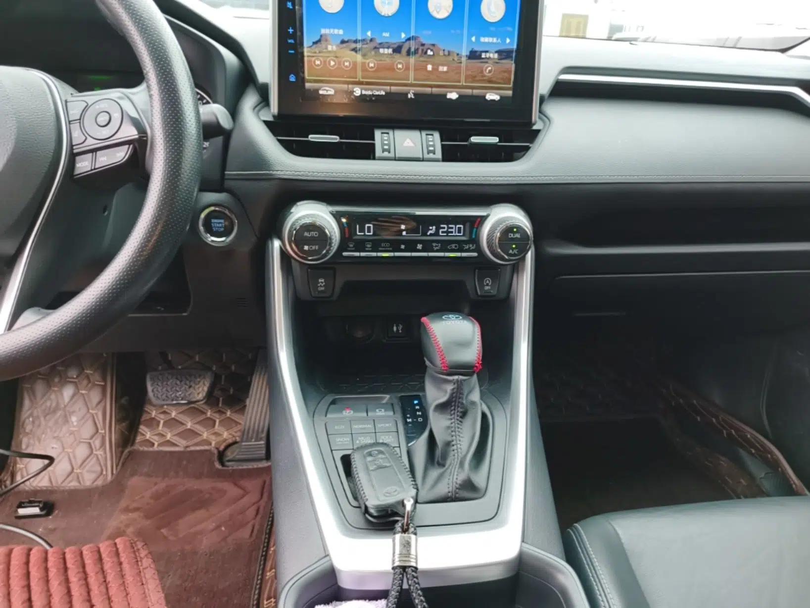 Toyota Wildlander 2022 2.0L CVT 4x4 Luxury PLUS Edition — миниатюра 16