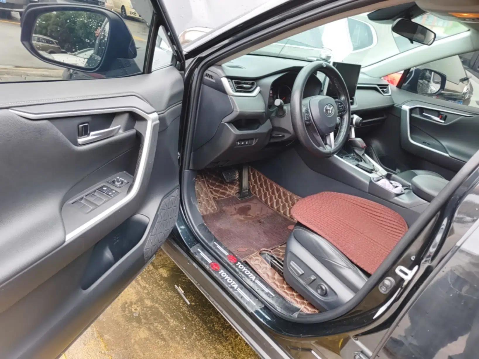 Toyota Wildlander 2022 2.0L CVT 4x4 Luxury PLUS Edition — миниатюра 19