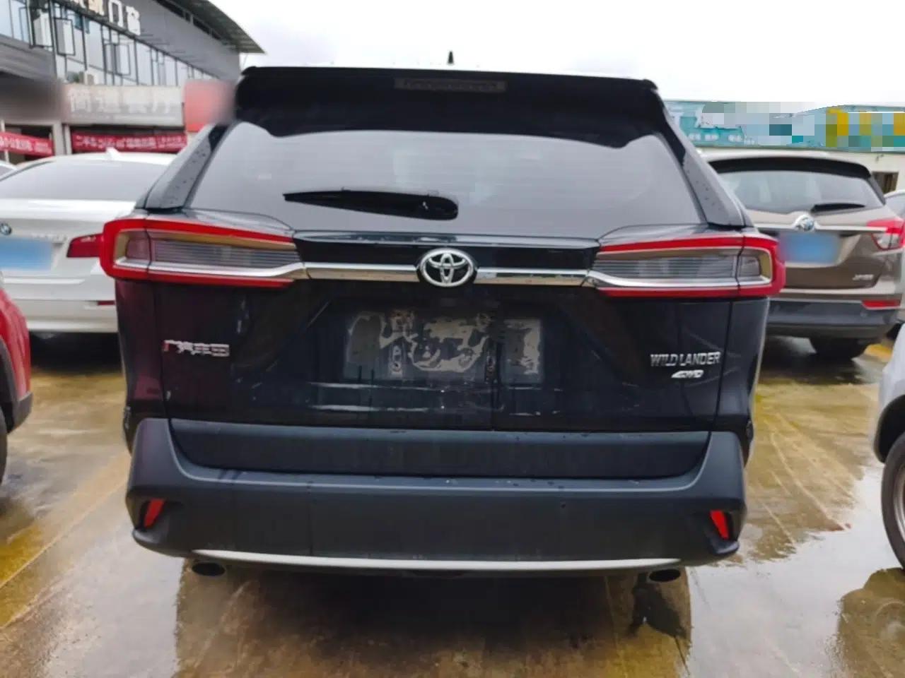 Toyota Wildlander 2022 2.0L CVT 4x4 Luxury PLUS Edition — миниатюра 5