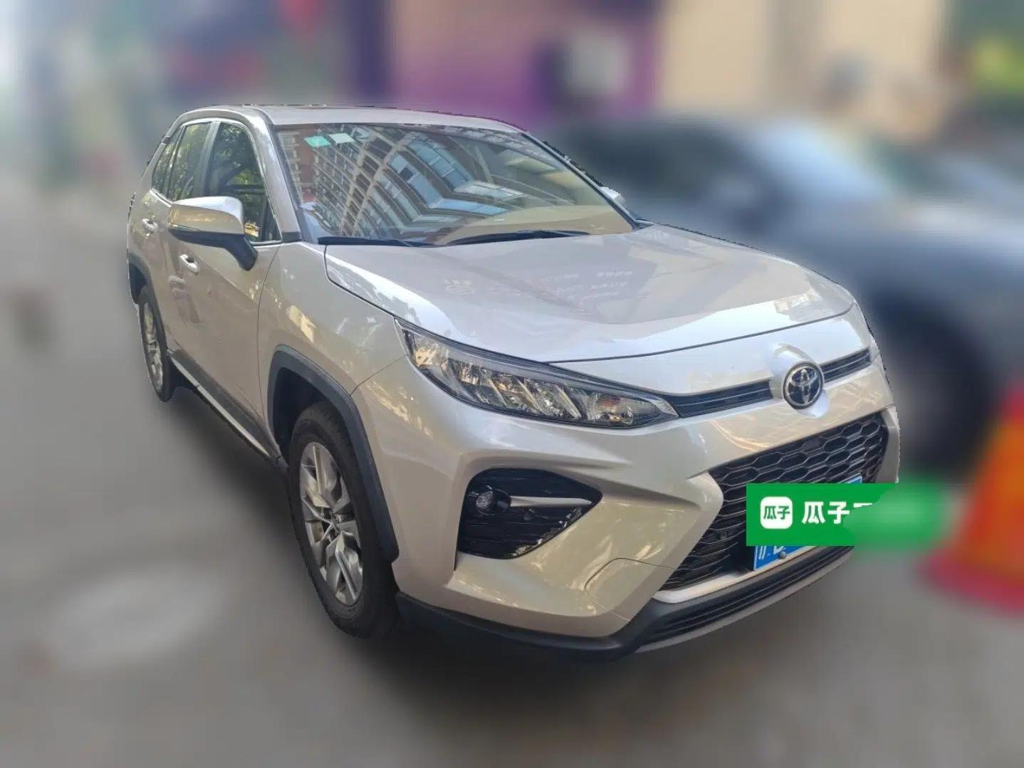 Toyota Wildlander 2020 2.0L CVT Two-Wheel Drive Luxury Edition — миниатюра 3