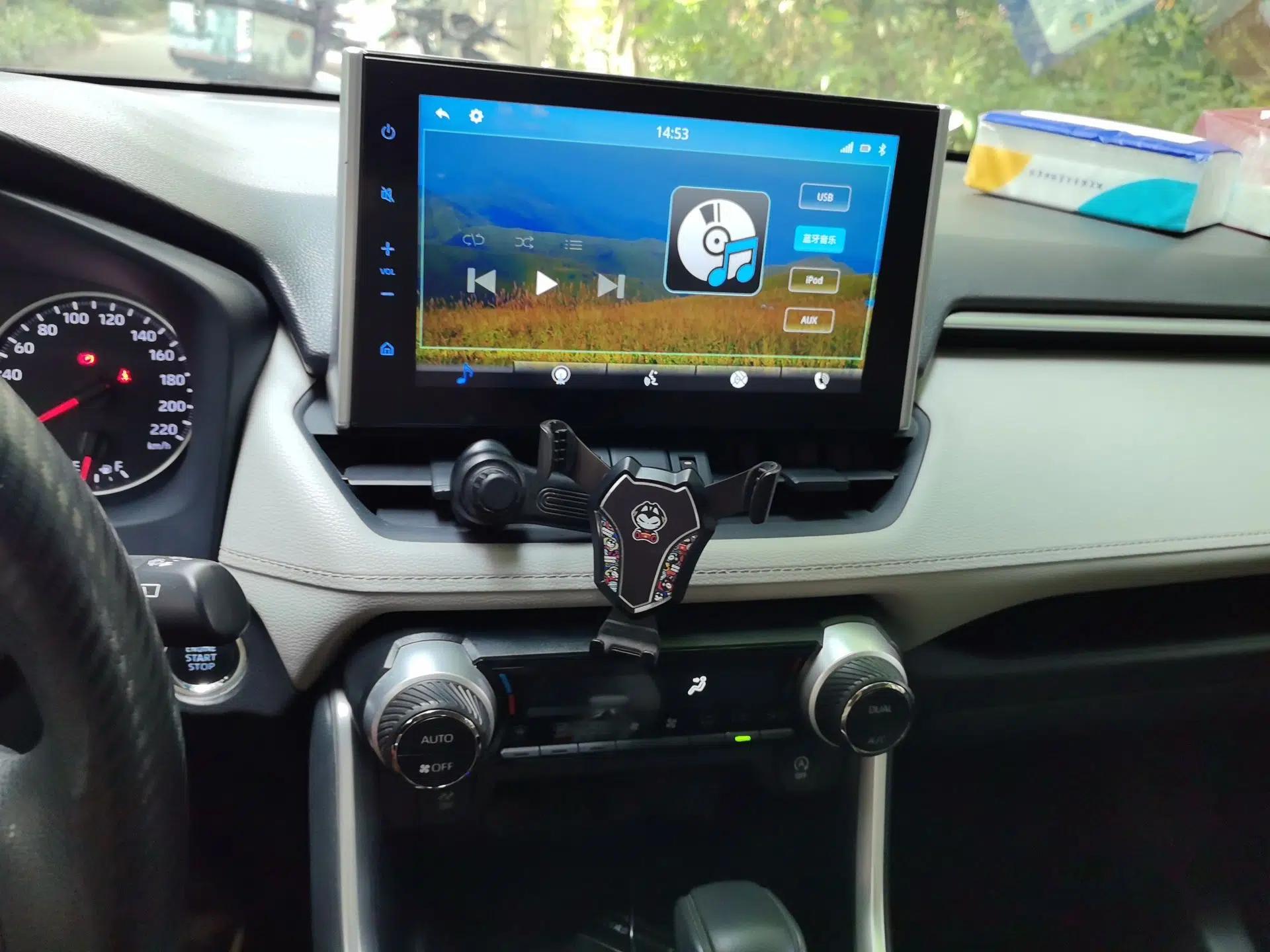 Toyota Wildlander 2020 2.0L CVT Two-Wheel Drive Luxury Edition — миниатюра 14