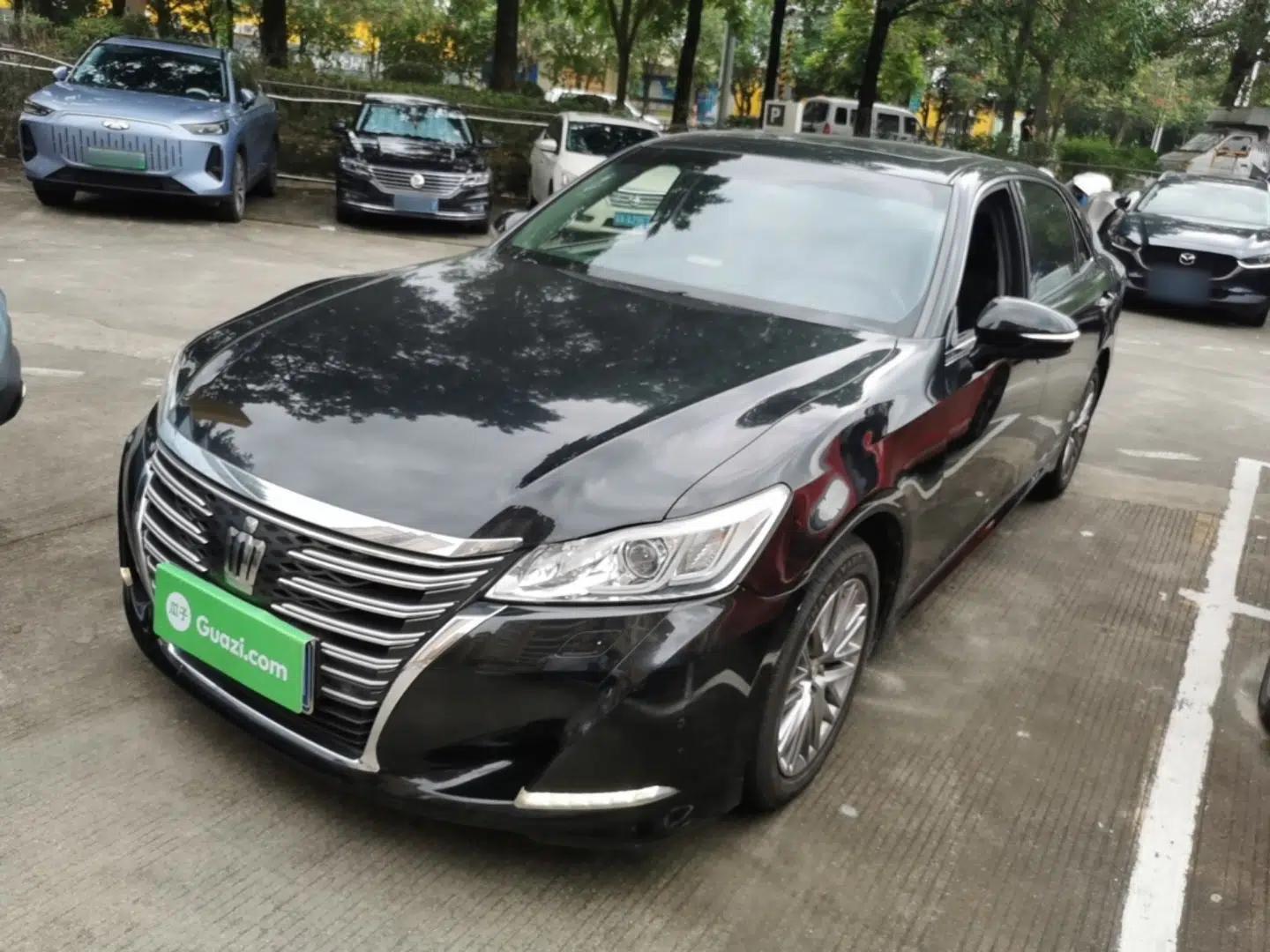 Toyota Crown 2017 2.0T Sport Edition — миниатюра 1