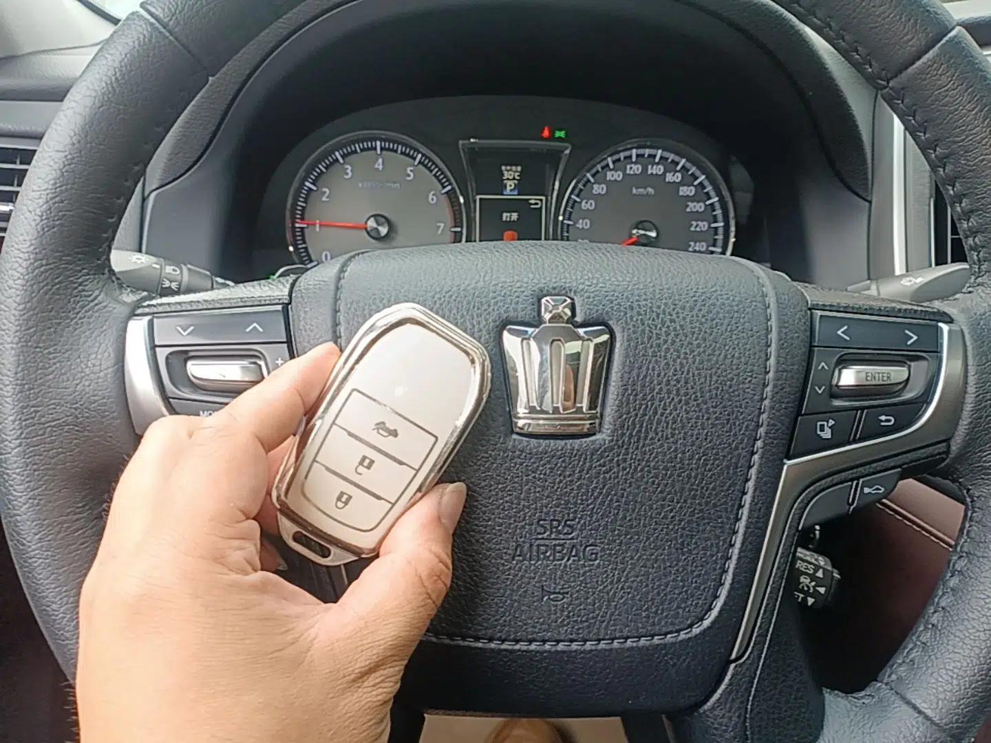 Toyota Crown 2018 2.0T Sport Edition — миниатюра 12