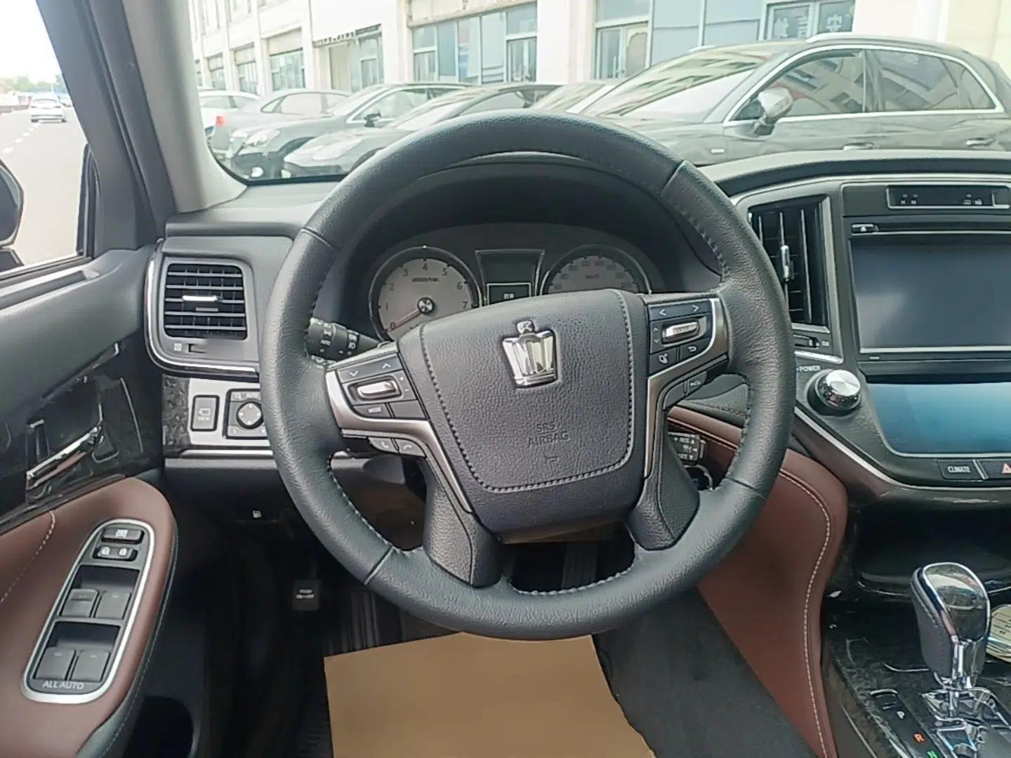 Toyota Crown 2018 2.0T Sport Edition — миниатюра 14