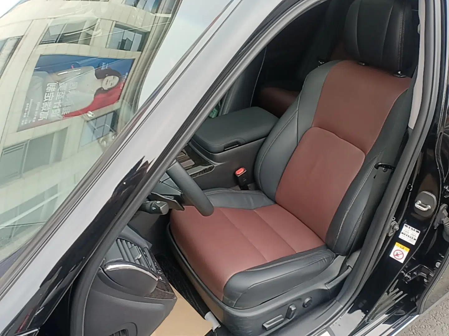 Toyota Crown 2018 2.0T Sport Edition — миниатюра 18