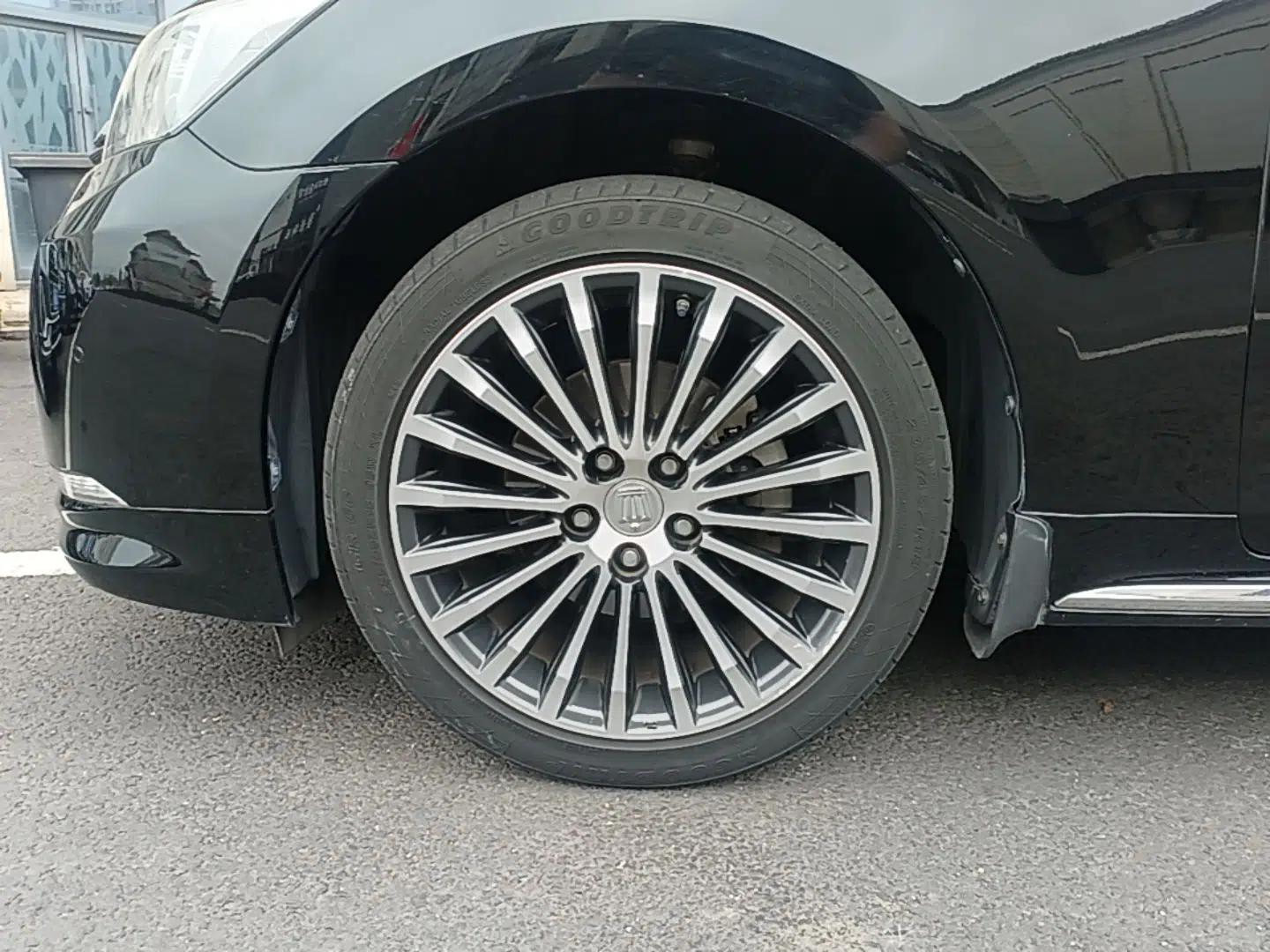 Toyota Crown 2018 2.0T Sport Edition — миниатюра 8