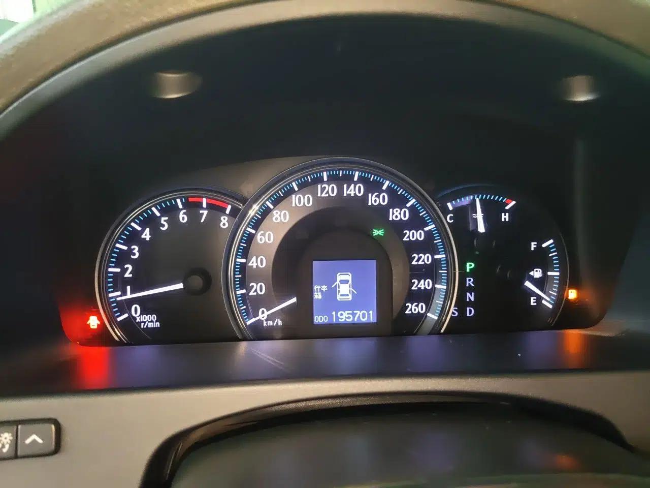 Toyota Crown 2010 2.5L Royal Leather Sunroof Navigation Edition — миниатюра 12