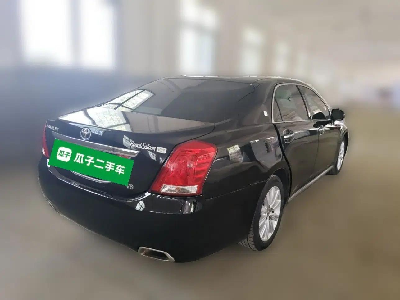 Toyota Crown 2010 2.5L Royal Leather Sunroof Navigation Edition — миниатюра 6