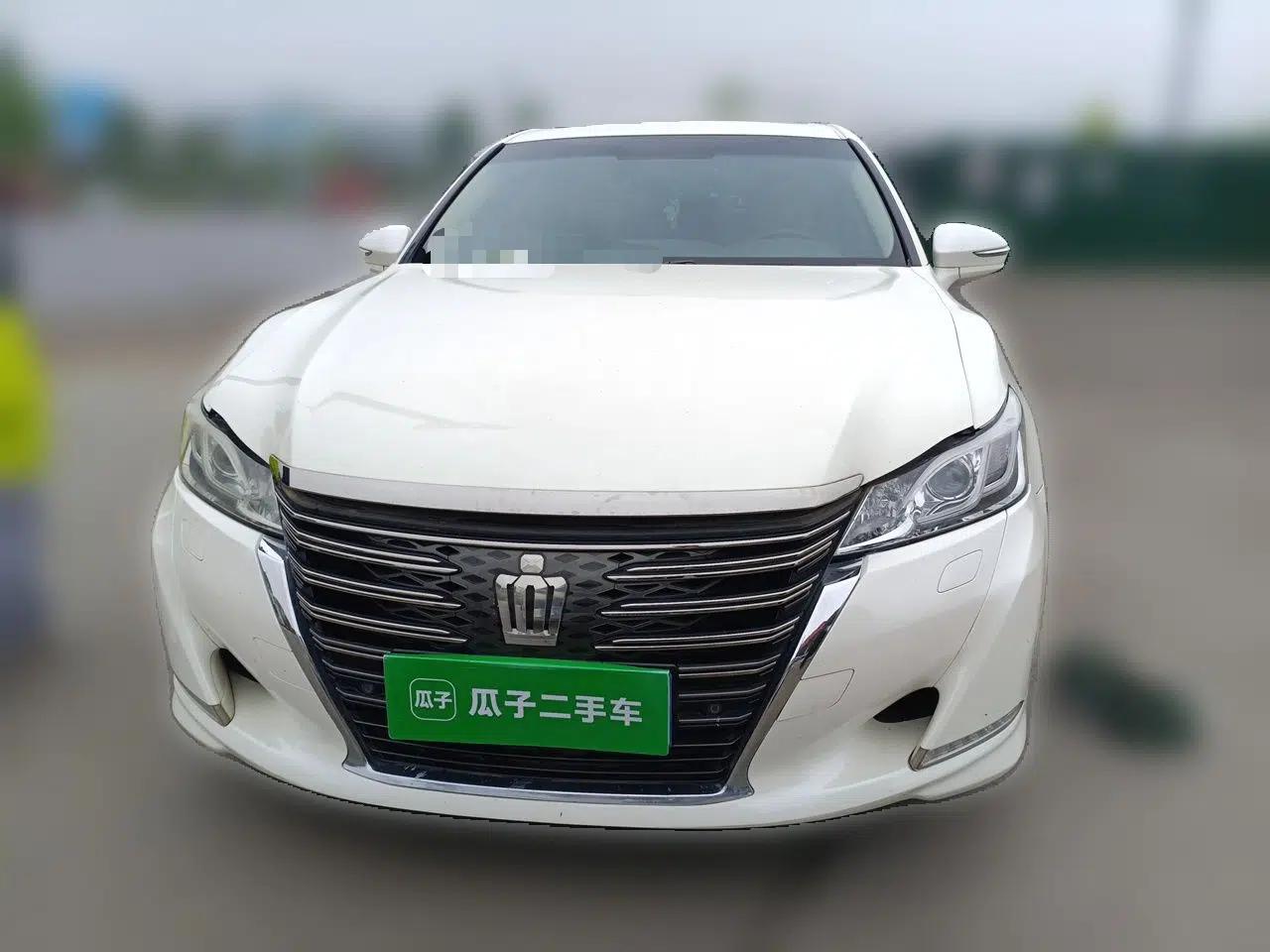 Toyota Crown 2015 2.0T Fashion Edition — миниатюра 2