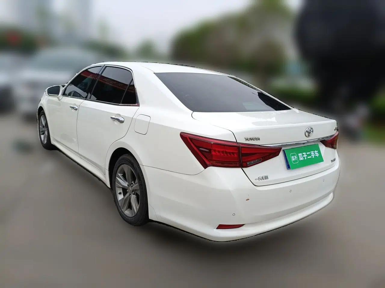 Toyota Crown 2015 2.0T Fashion Edition — миниатюра 4
