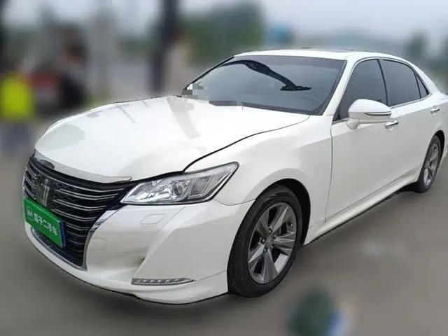 Toyota Crown 2015 2.0T Fashion Edition