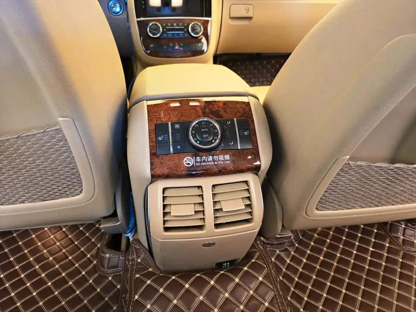 2011 Mercedes-Benz R-Class R 350 L 4MATIC — миниатюра 18