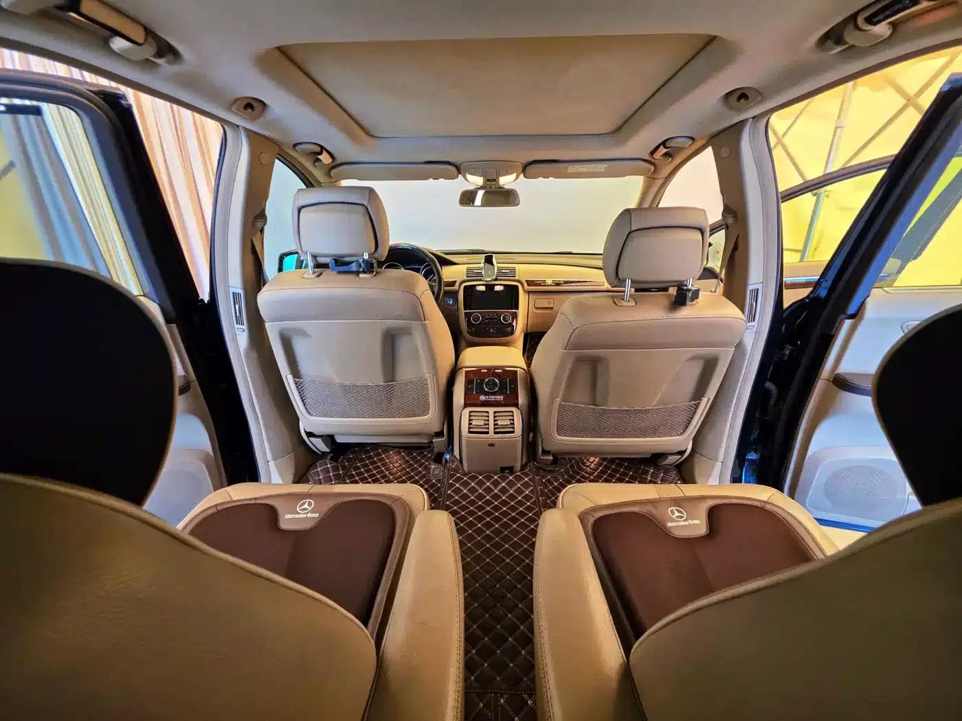 2011 Mercedes-Benz R-Class R 350 L 4MATIC — миниатюра 23